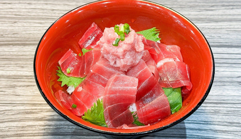 マグロとネギトロの2色丼御膳